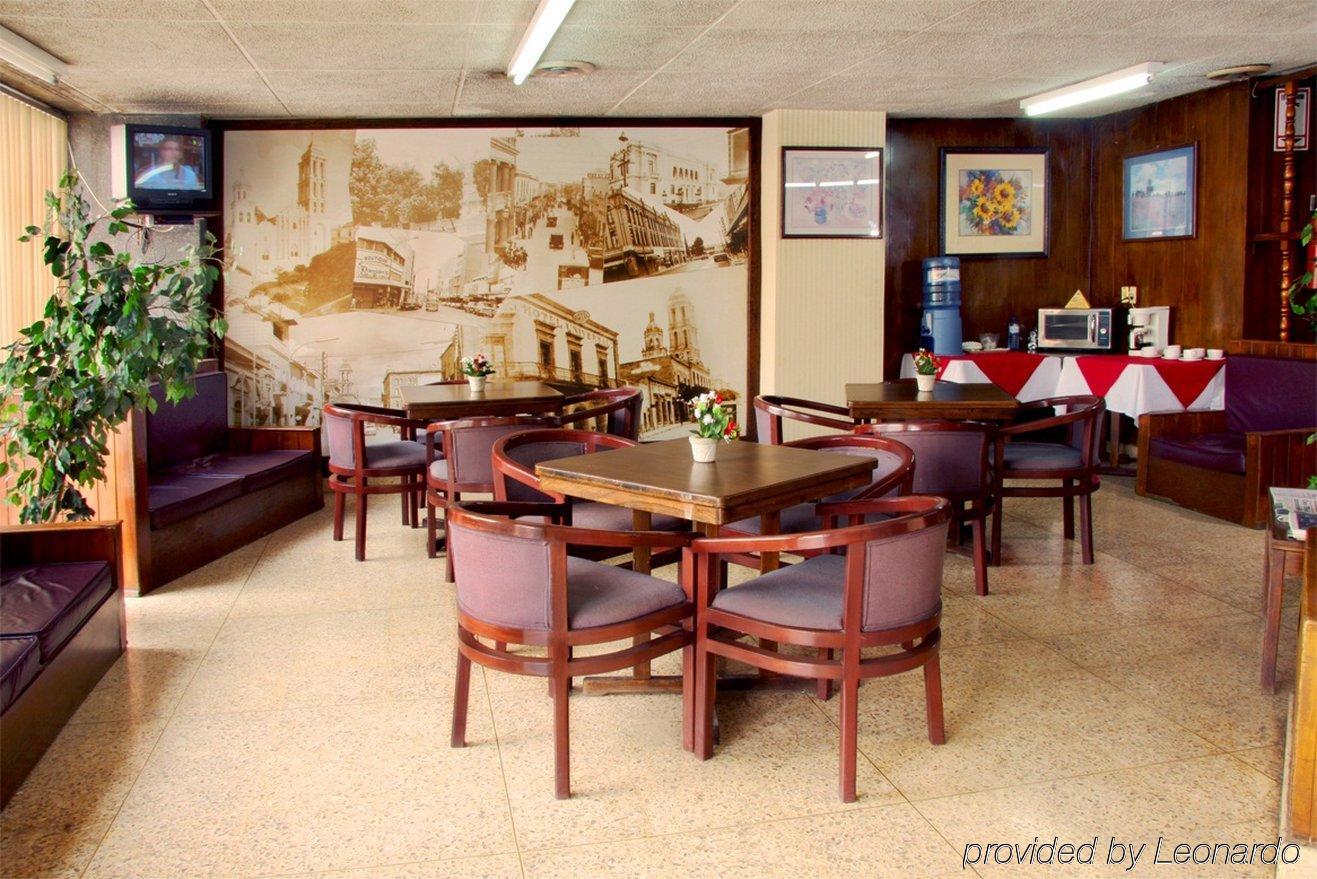 Hotel Premier Saltillo Coahuila Restoran fotoğraf