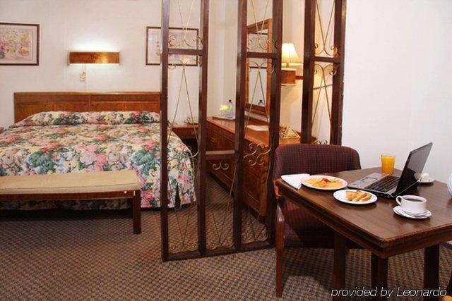 Hotel Premier Saltillo Coahuila Oda fotoğraf